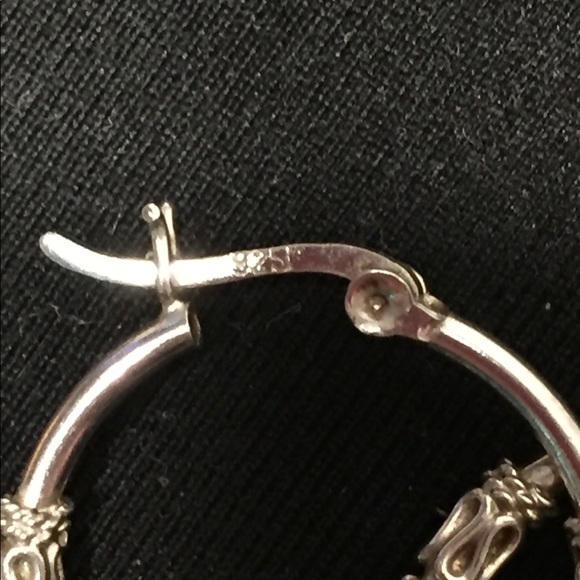 Beautiful 925 Sterling silver hoop earrings with thai design - Picture 7 of 7